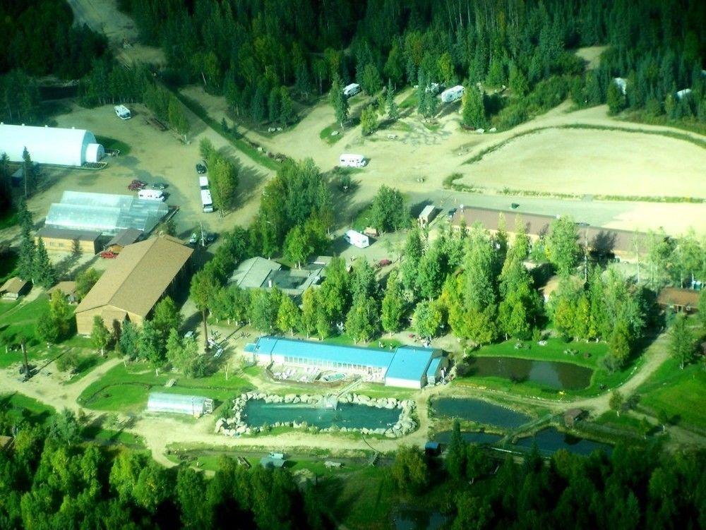 Chena Hot Springs Resort フェアバンクス エクステリア 写真