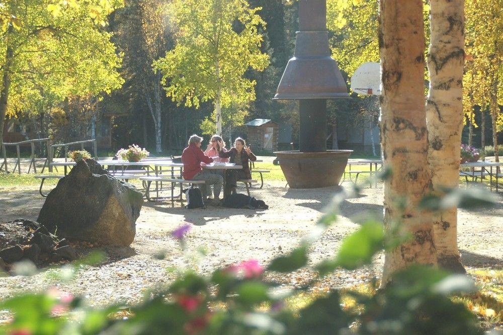 Chena Hot Springs Resort フェアバンクス エクステリア 写真