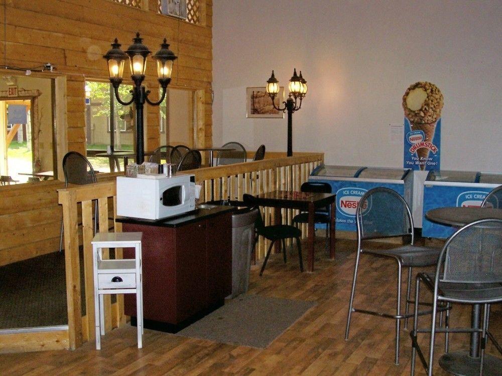Chena Hot Springs Resort フェアバンクス エクステリア 写真