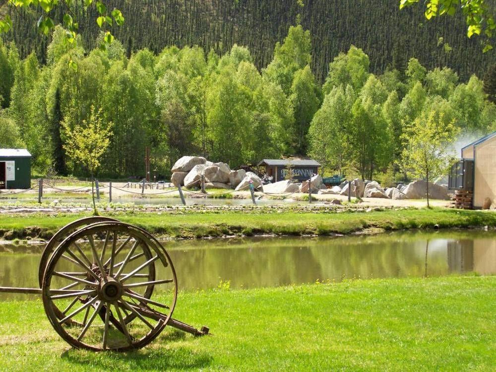 Chena Hot Springs Resort フェアバンクス エクステリア 写真