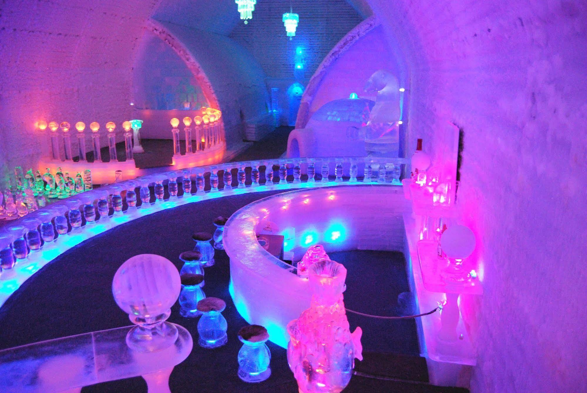 Chena Hot Springs Resort フェアバンクス エクステリア 写真