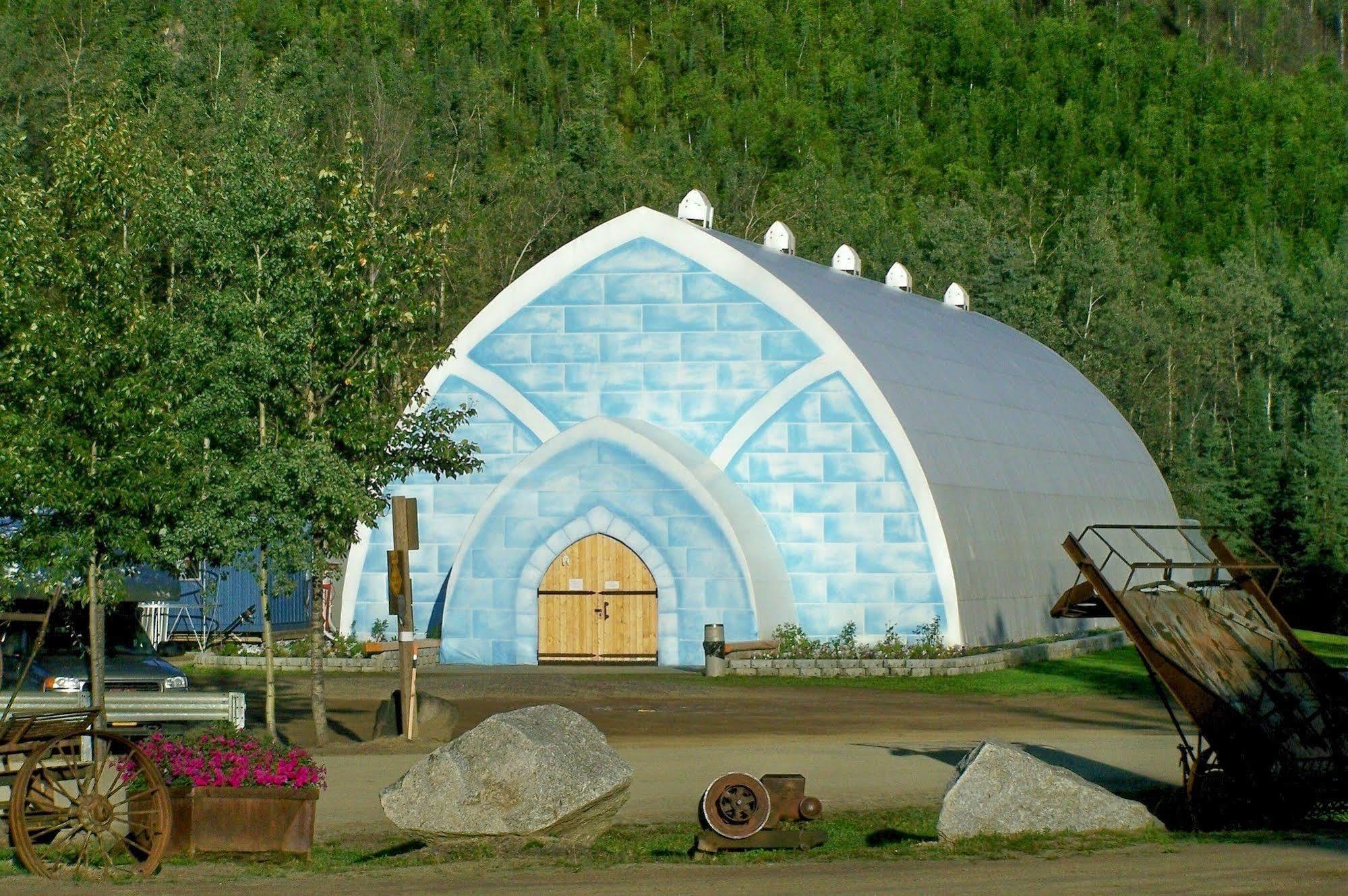 Chena Hot Springs Resort フェアバンクス エクステリア 写真