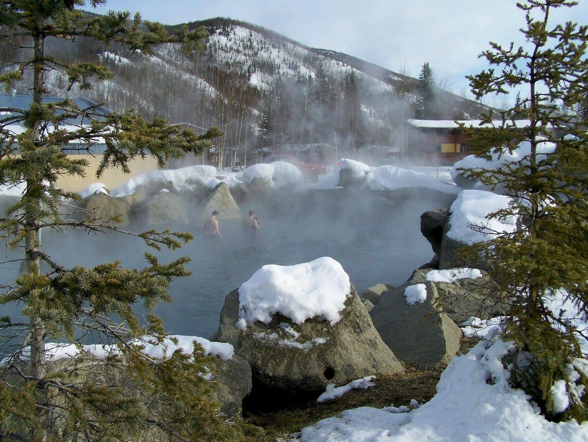 Chena Hot Springs Resort フェアバンクス エクステリア 写真